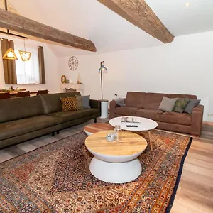 https://jeanneke-bosch-iii.eindhoven-hotels.net